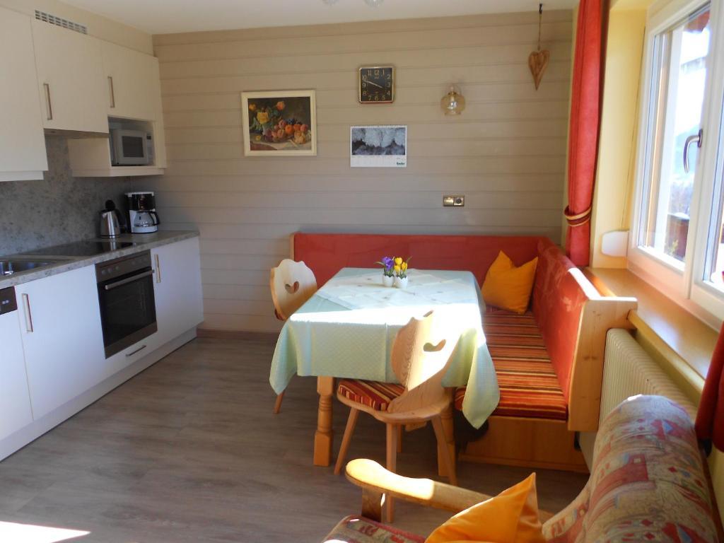 Haus Leitgeb Apartment Telfes im Stubai Luaran gambar